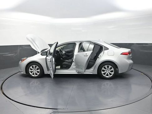 Used 2024 Toyota Corolla LE FWD image 41