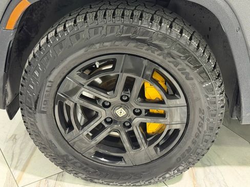 Used 2022 Rivian R1T Launch Edition image 35