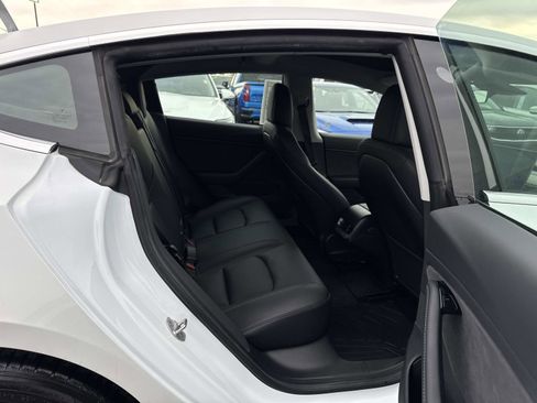 Used 2019 Tesla Model 3 Standard Range Plus image 13