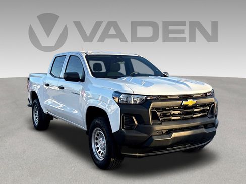 Used 2026 Chevrolet Colorado W/T w/ Advanced Trailering Package image 1