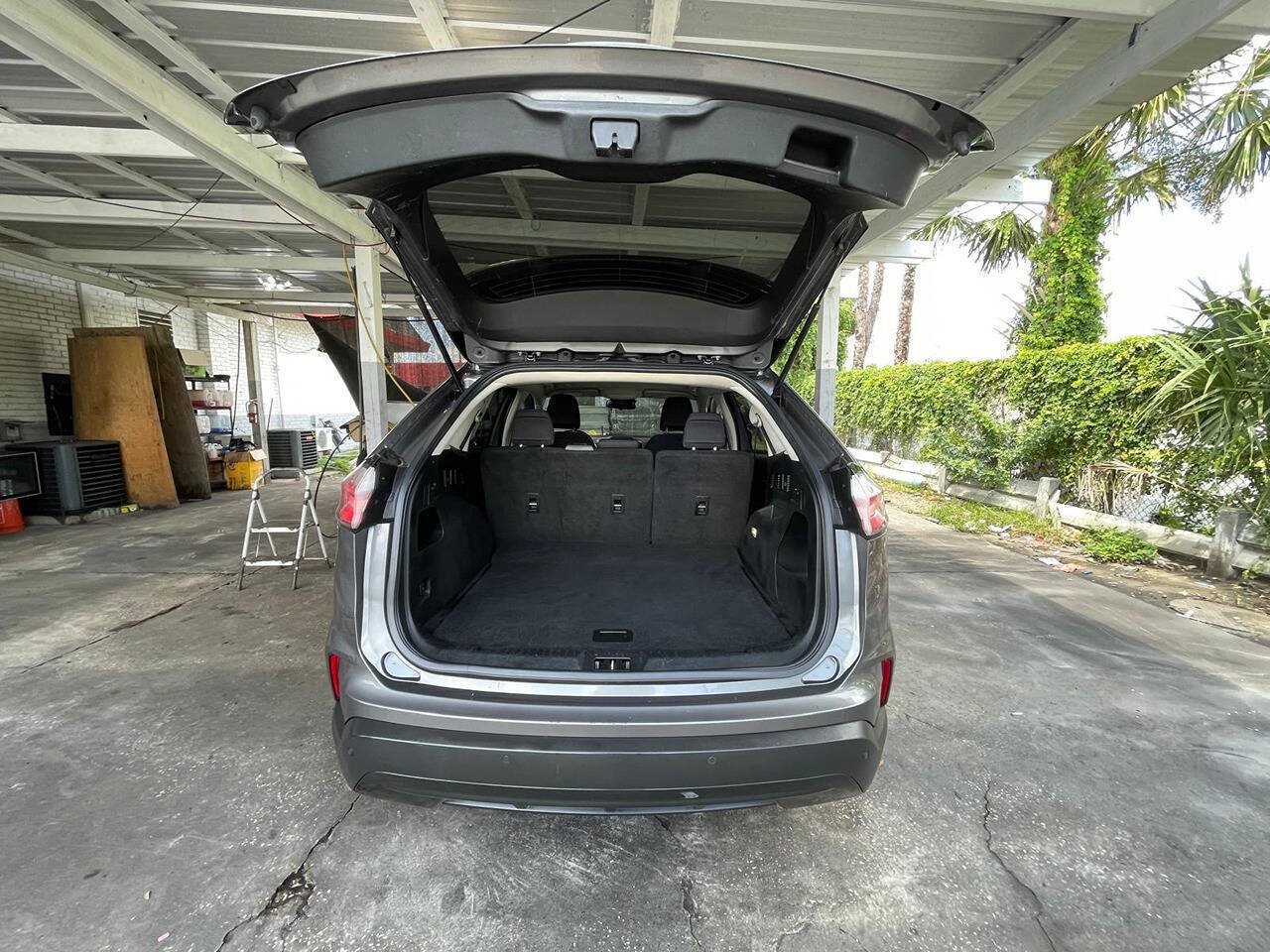 Used 2021 Ford Edge SE FWD image 16