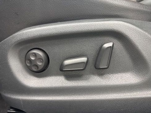 Used 2017 Volkswagen Tiguan Wolfsburg Edition image 10