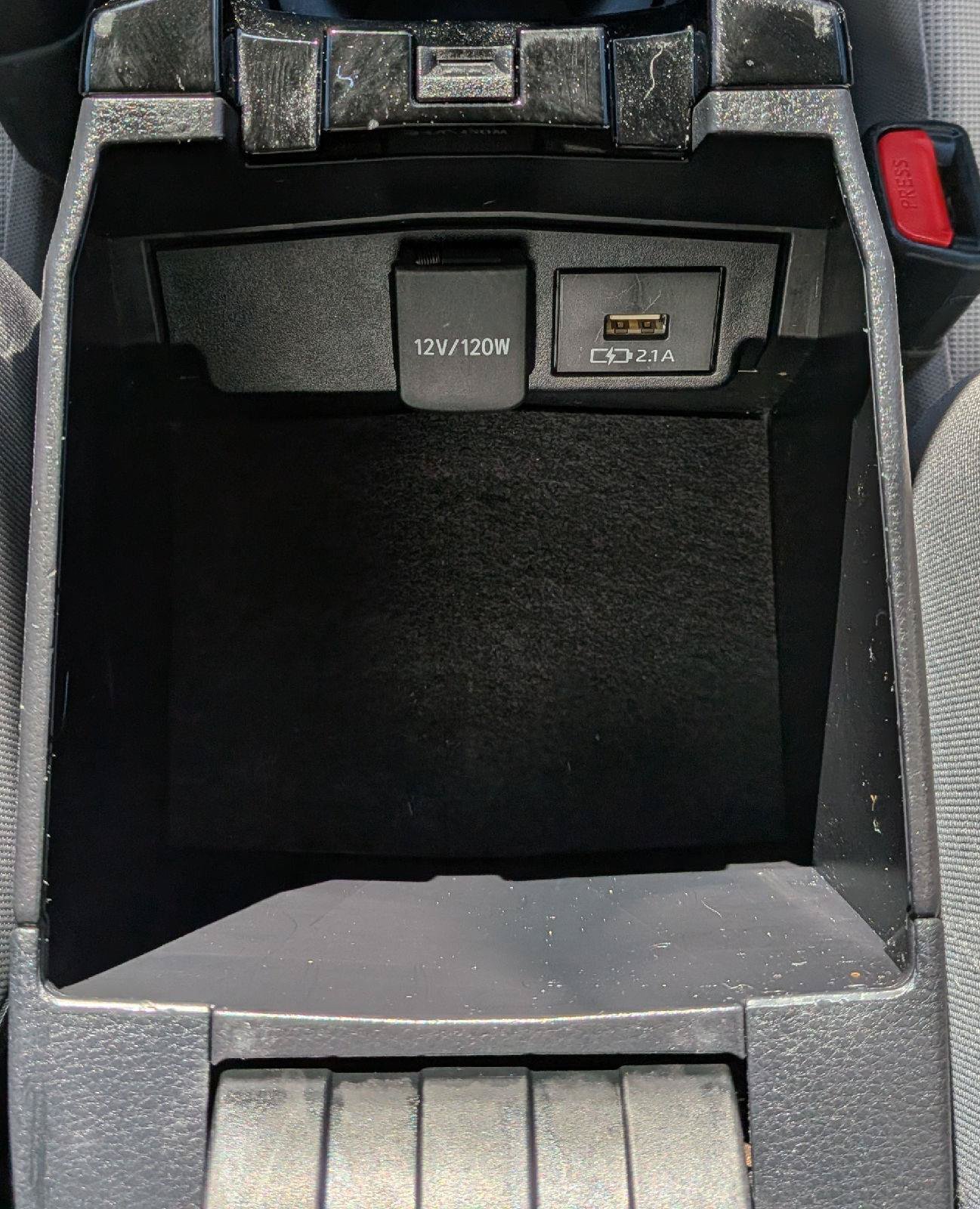 Used 2021 Toyota Corolla LE w/ LE Convenience Package FWD image 19