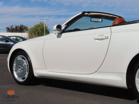 Used 2004 Lexus SC 430 Convertible image 21