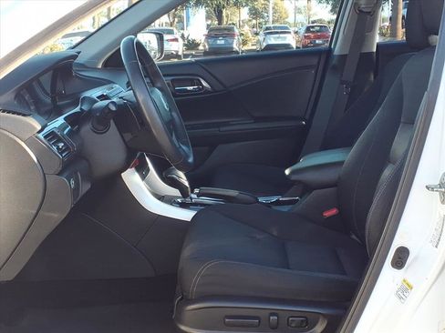 Used 2015 Honda Accord Sport image 19