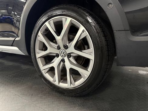 Used 2019 Volkswagen Golf Alltrack SEL AWD/4WD image 7
