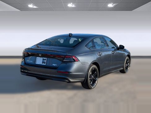 New 2025 Honda Accord SE image 9