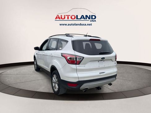 Used 2017 Ford Escape SE w/ SE Leather Comfort Package image 4