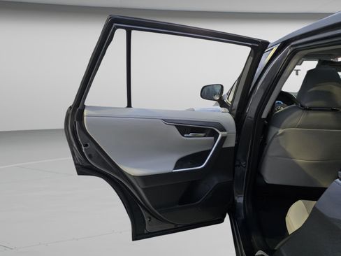 Used 2024 Toyota RAV4 Limited image 26