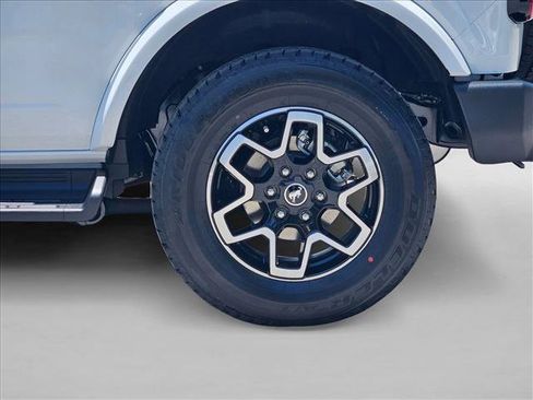 New 2026 Ford Bronco Outer Banks AWD/4WD image 10