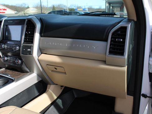 Used 2019 Ford F250 Lariat w/ Lariat Ultimate Package image 52
