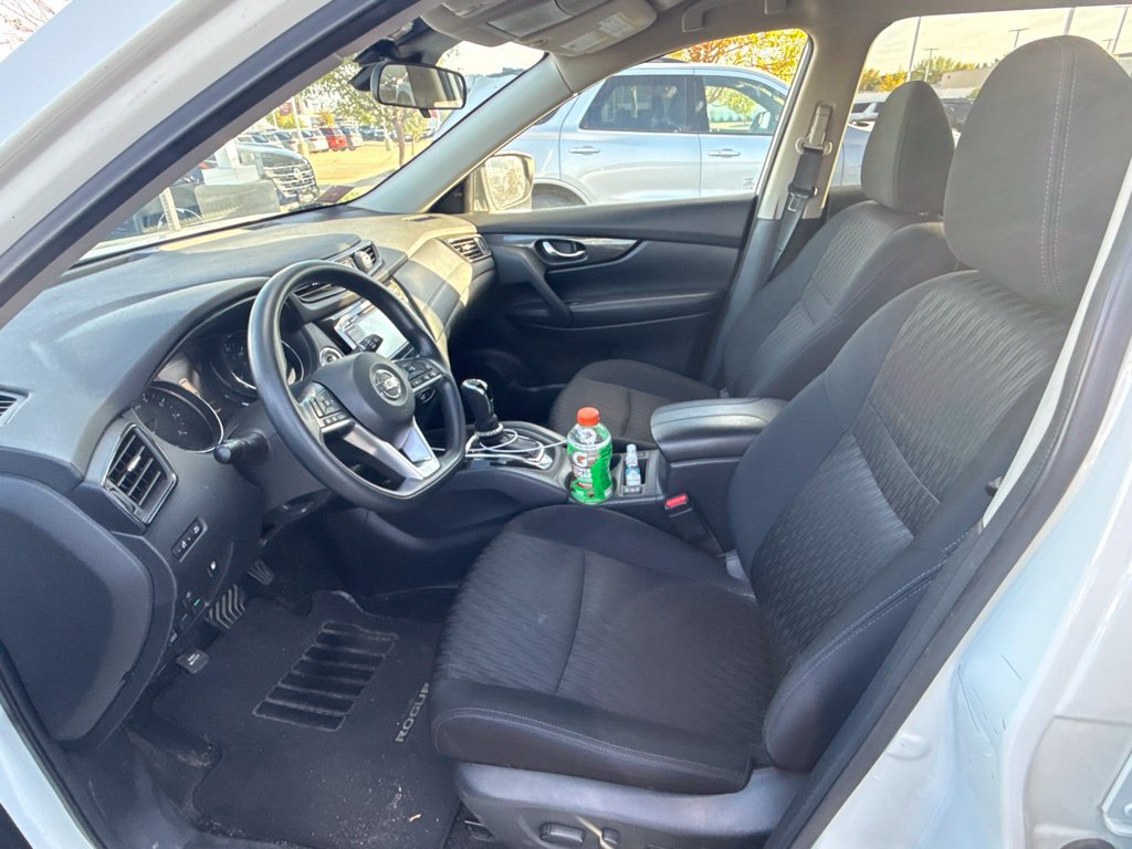 Used 2019 Nissan Rogue SV AWD/4WD image 11