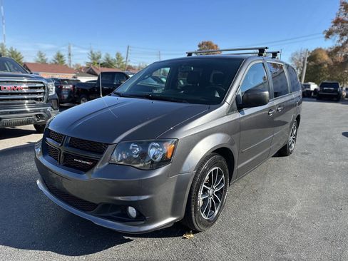 Used 2017 Dodge Grand Caravan SXT w/ Blacktop Package image 1