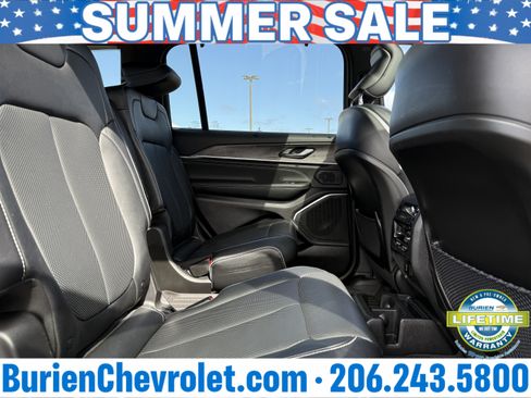 Used 2024 Jeep Grand Cherokee L Overland w/ Advanced Protech Group III AWD/4WD image 25