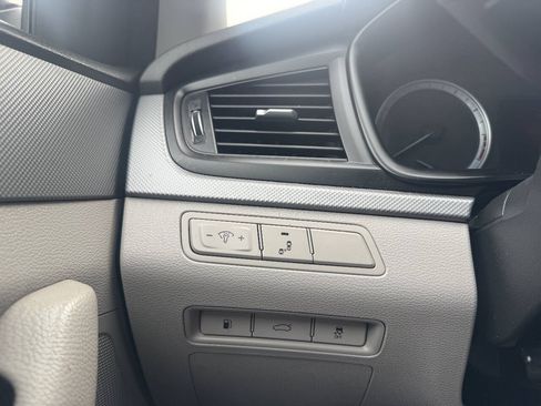 Used 2018 Hyundai Sonata SE FWD image 25