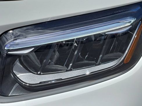 New 2026 Mercedes-Benz GLB 250 image 7