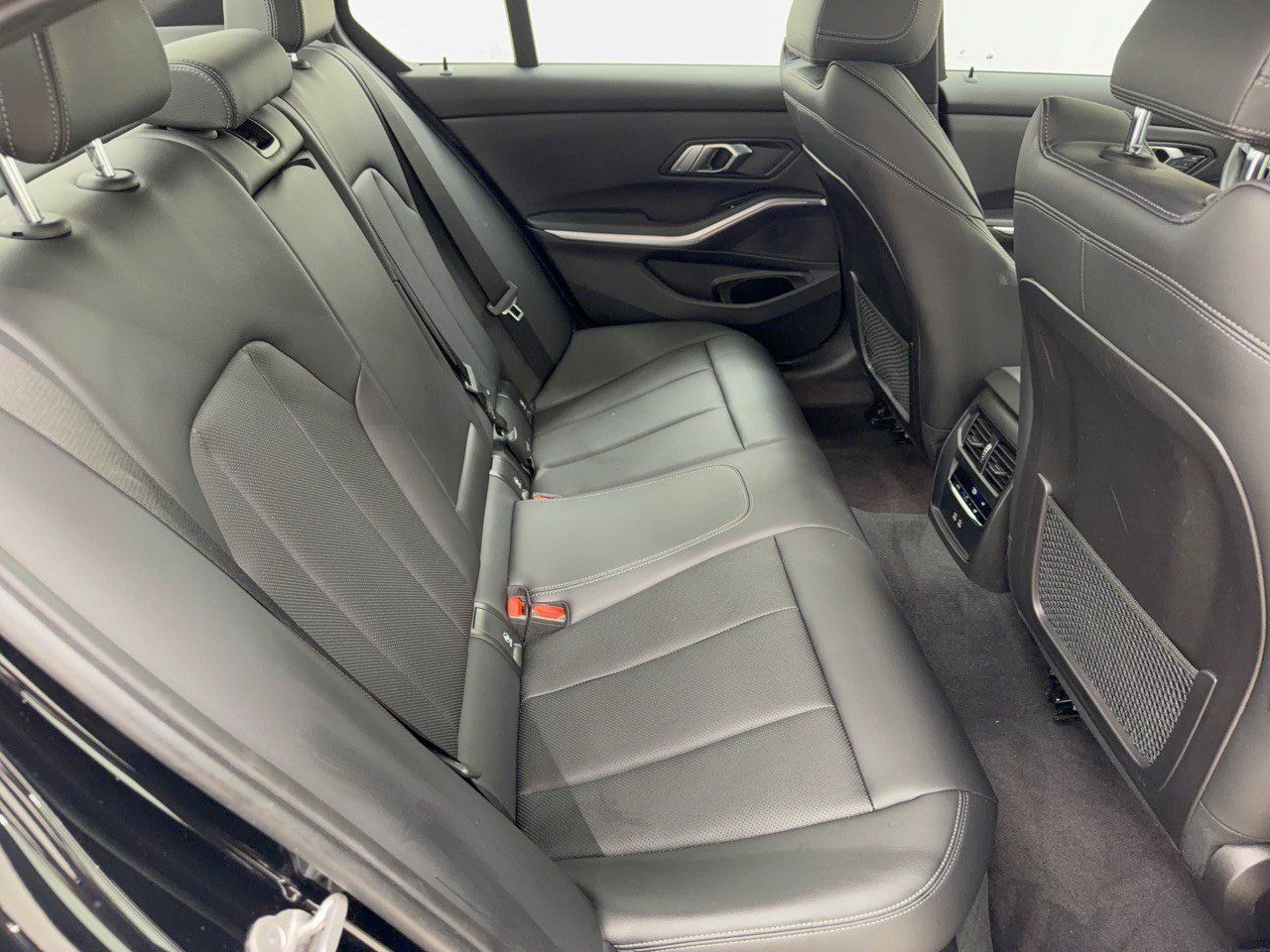 Used 2023 BMW 330i Sedan w/ Parking Assistance Package RWD image 29
