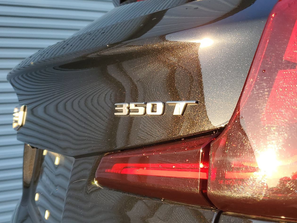 Used 2025 Cadillac XT4 Premium Luxury FWD image 8