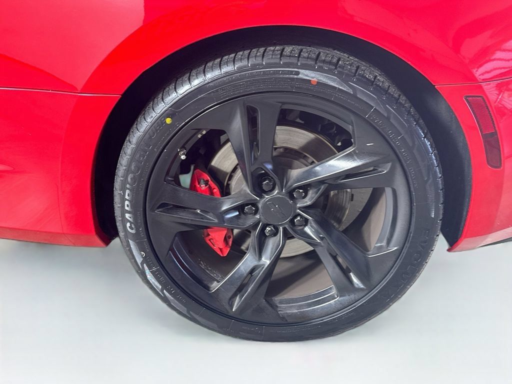 Used 2021 Chevrolet Camaro SS RWD image 30