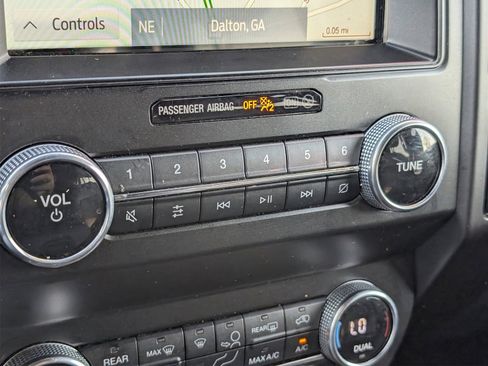 Used 2021 Ford Expedition Max Limited image 25