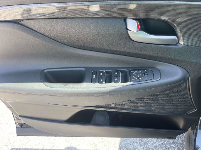Used 2022 Hyundai Santa Fe SEL w/ Convenience Package FWD image 18