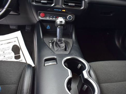 Used 2024 Ford Mustang Convertible image 19