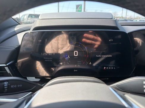 New 2026 Chevrolet Suburban Premier image 20