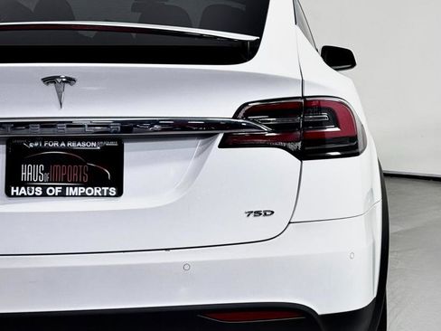 Used 2018 Tesla Model X 75D image 14