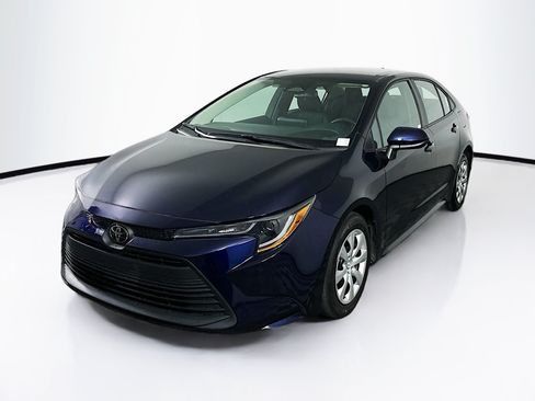 Used 2024 Toyota Corolla LE FWD image 3
