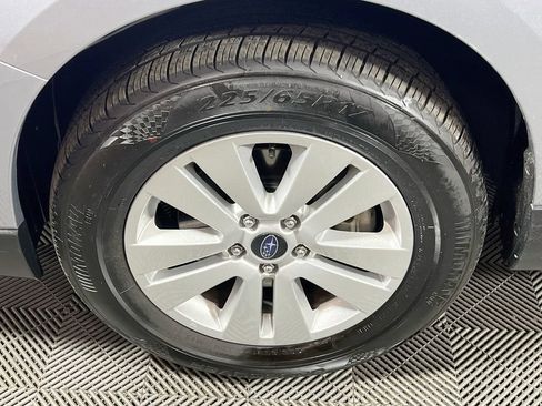 Used 2018 Subaru Outback 2.5i Premium AWD/4WD image 27