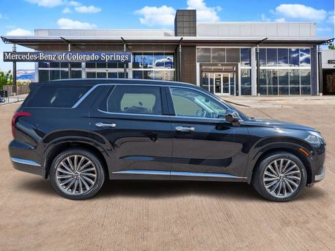 Used 2023 Hyundai Palisade Calligraphy AWD/4WD image 4
