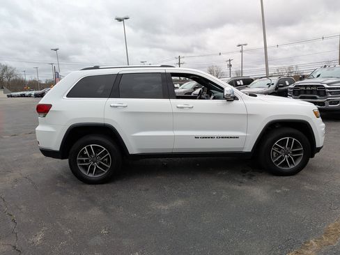 Certified 2022 Jeep Grand Cherokee Limited image 3