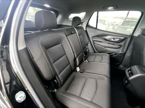 Used 2022 GMC Terrain SLE w/ Driver Convenience Package image 19