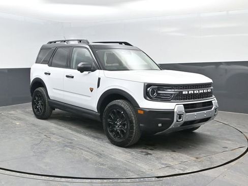Certified 2025 Ford Bronco Sport Badlands AWD/4WD image 2