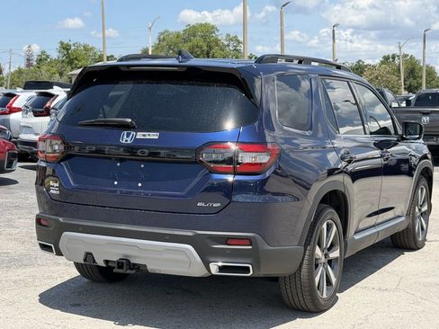 Used 2025 Honda Pilot Elite image 5