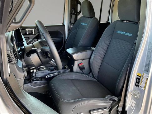 Used 2024 Jeep Wrangler Unlimited Rubicon 4xe AWD/4WD image 21