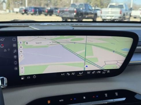 Used 2025 Buick Enclave Preferred w/ Super Cruise Package image 29