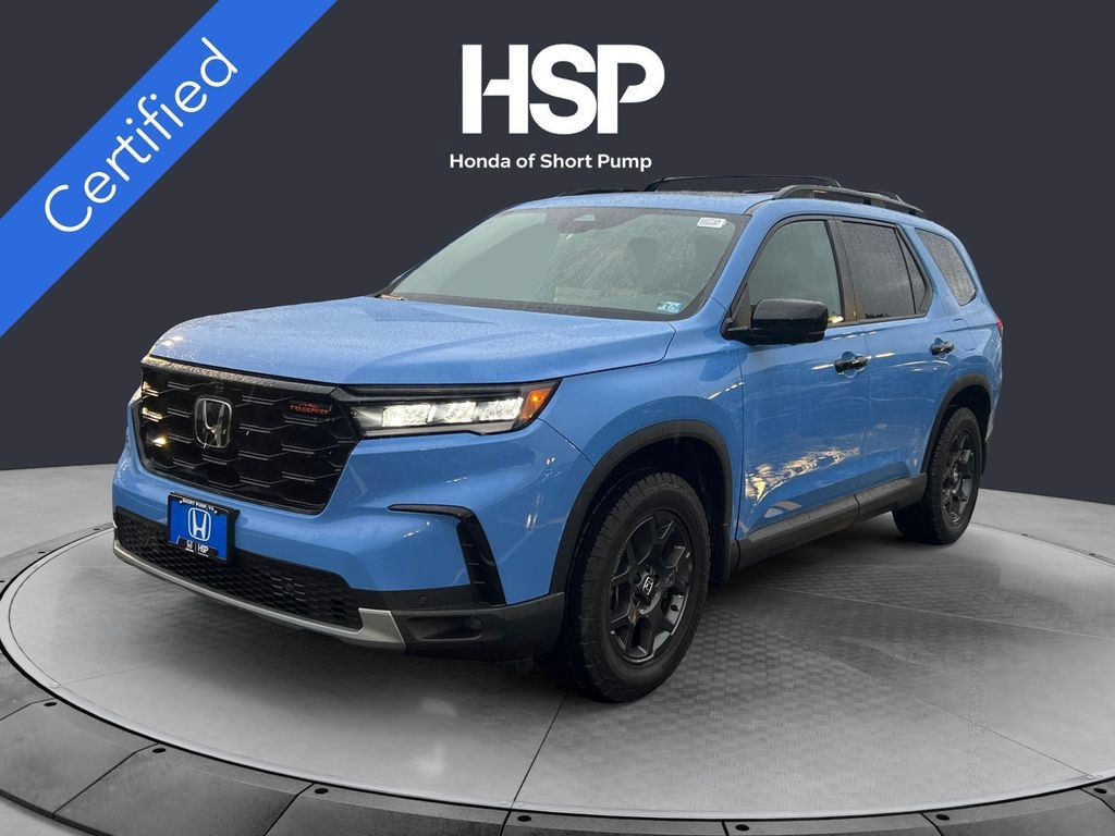 Used 2025 Honda Pilot TrailSport image 1