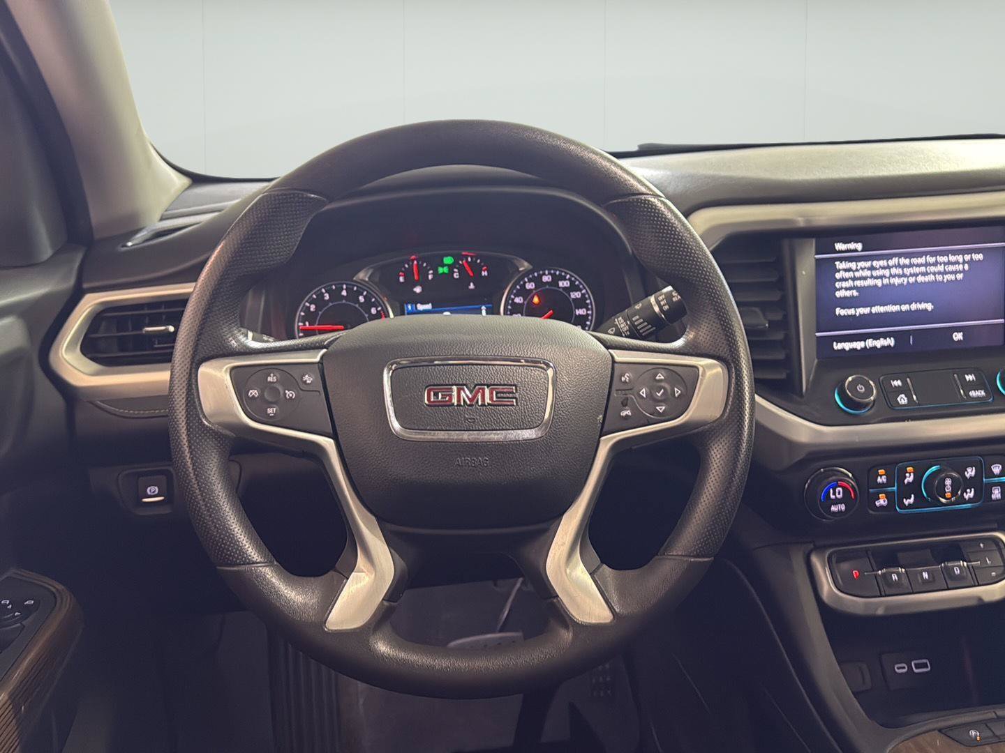 Certified 2023 GMC Acadia SLE w/ Driver Convenience Package FWD image 17