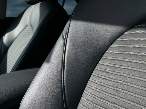 Used 2023 Toyota Camry SE image 13