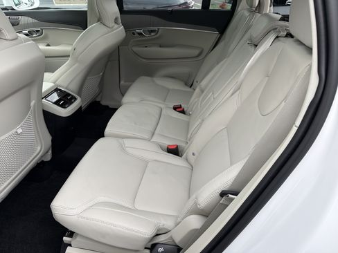 Used 2025 Volvo XC90 B6 Ultra w/ Protection Package Premier AWD/4WD image 24