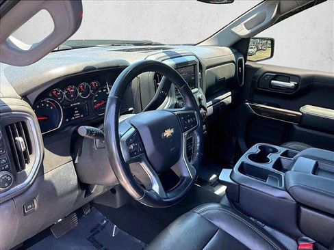 Used 2020 Chevrolet Silverado 1500 LT w/ Convenience Package AWD/4WD image 14