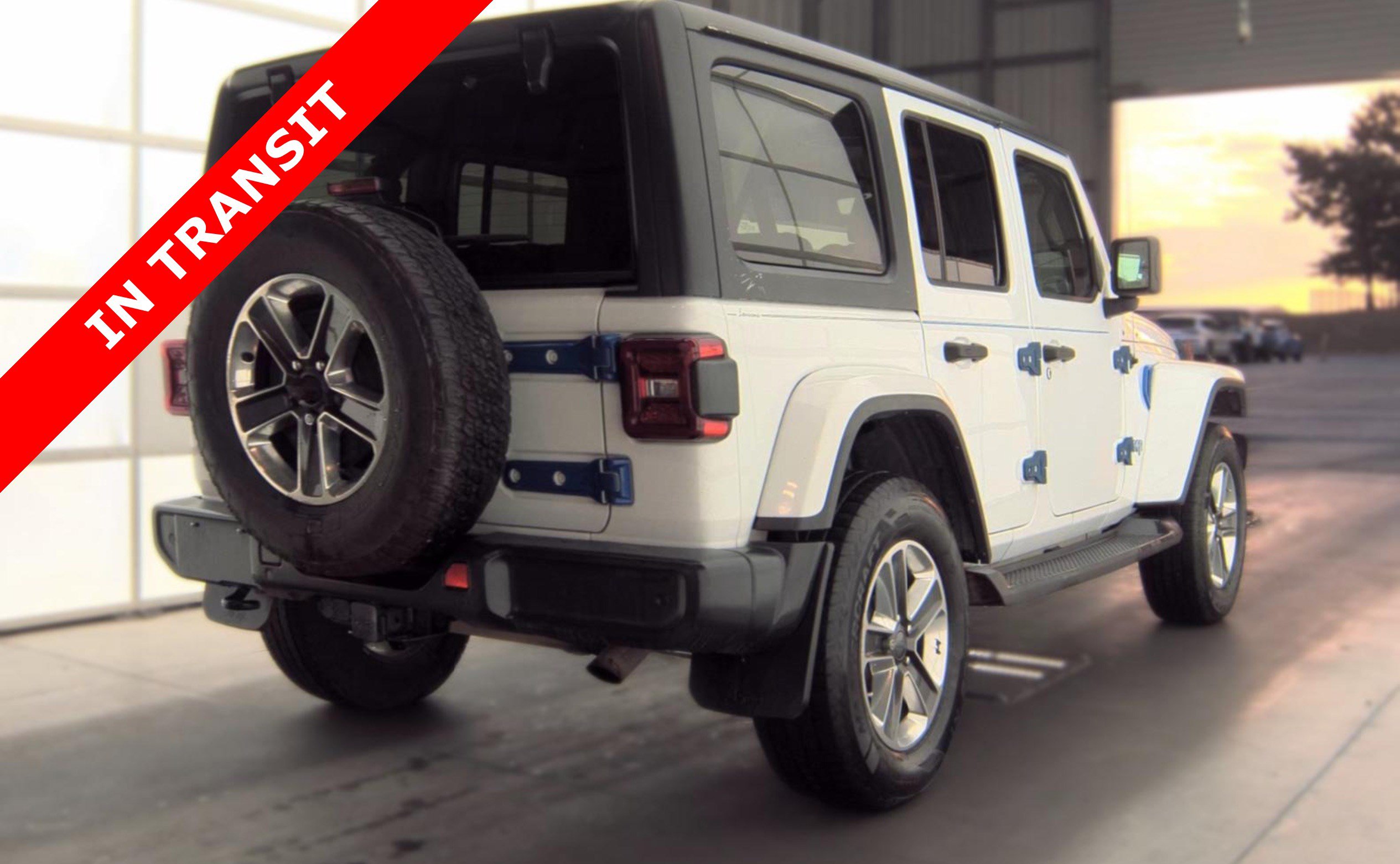 Used 2019 Jeep Wrangler Unlimited Sahara AWD/4WD image 5