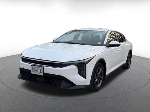 Used 2025 Kia K4 LXS image 4