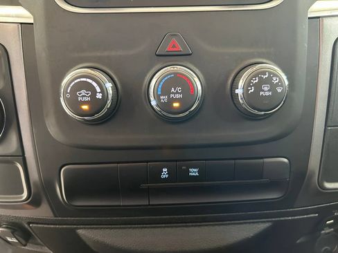 Used 2024 RAM 1500 Classic SLT RWD image 43