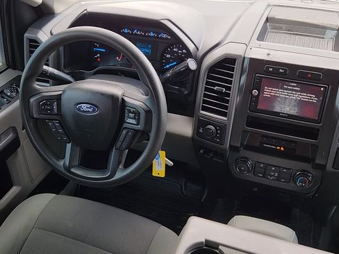 Used 2017 Ford F250 XL w/ STX Appearance Package AWD/4WD image 5
