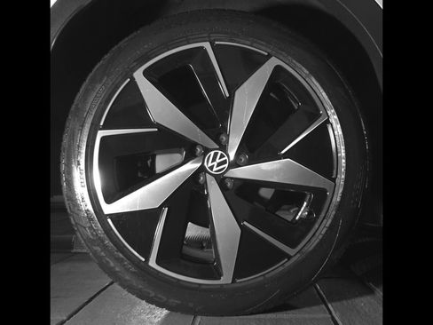 Certified 2023 Volkswagen ID.4 Pro S AWD/4WD image 14
