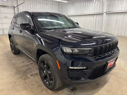 Used 2024 Jeep Grand Cherokee Limited w/ Black Appearance Package image 1