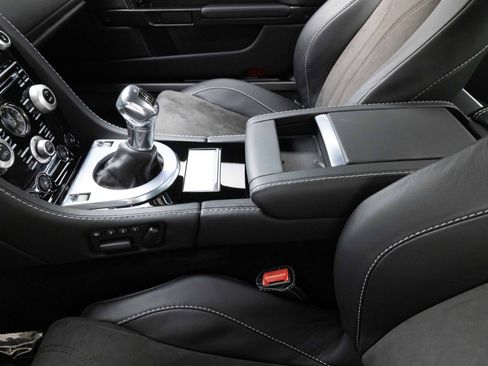 Used 2009 Aston Martin DBS Coupe RWD image 28