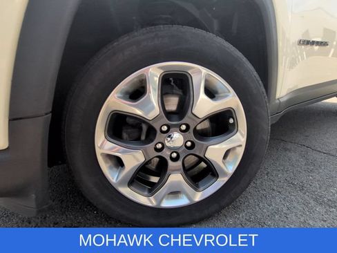 Used 2019 Jeep Compass Limited AWD/4WD image 33